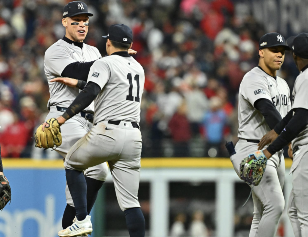 Yankees Rangers Rivalry One great series, one dull series. – Rangers Rounding 3rd